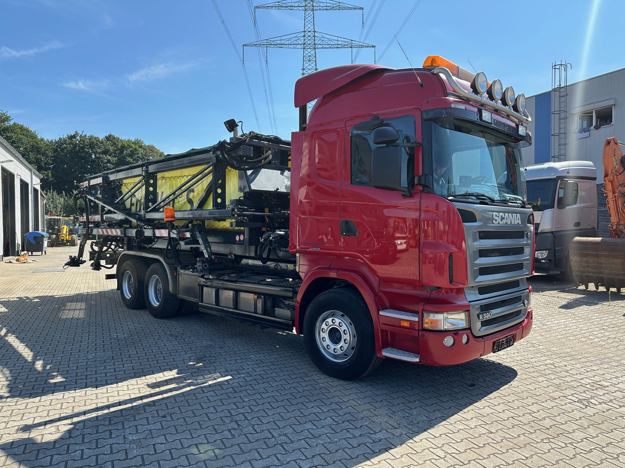 Scania R580 Abrollkipper V8 Mit Küpper Weisser Enteisungsgerät 45m - Lastväxlare lastbil: bild 3 Scania R580 Abrollkipper V8 Mit Küpper Weisser Enteisungsgerät 45m - Lastväxlare lastbil: bild 3