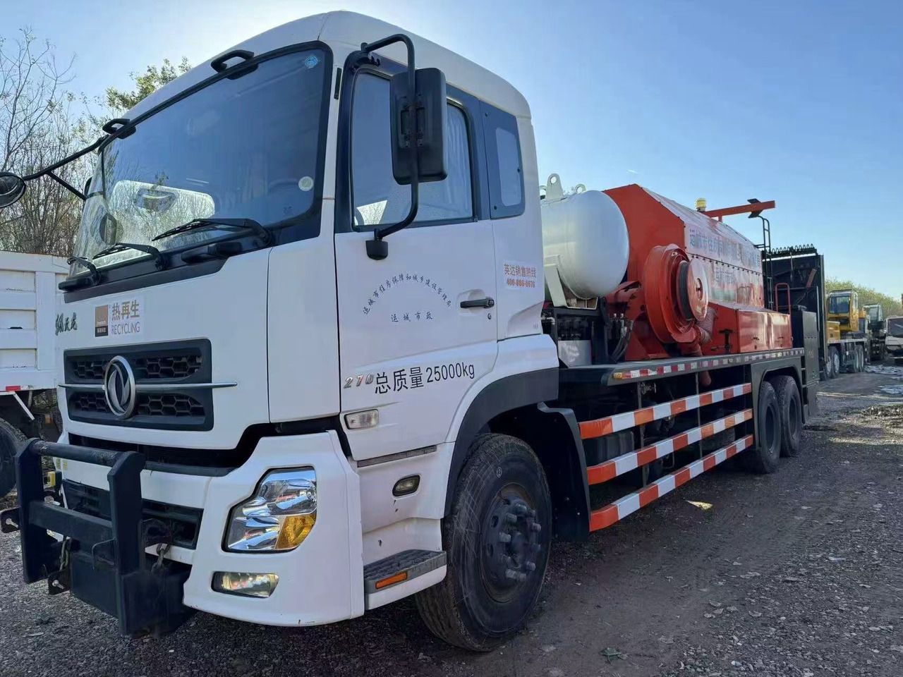 DongFeng DFL1250A12 - Elektriskt arbetsfordon: bild 1 DongFeng DFL1250A12 - Elektriskt arbetsfordon: bild 1