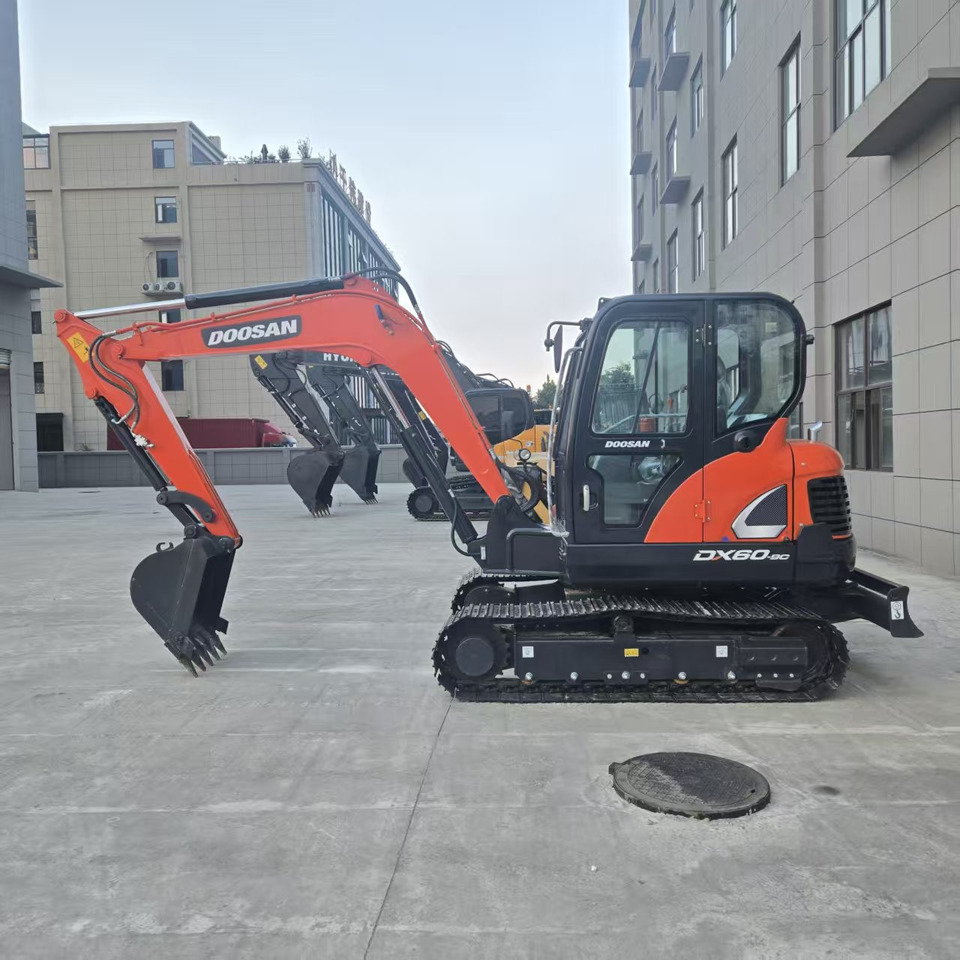 Doosan DX60 - Minigrävmaskin: bild 1 Doosan DX60 - Minigrävmaskin: bild 1