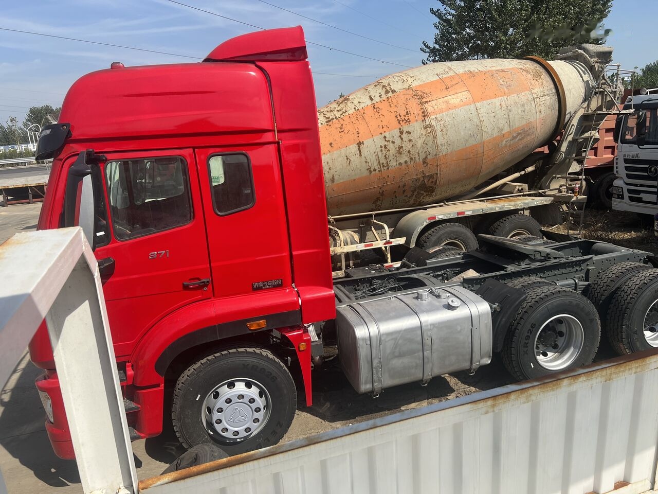 Howo 6X4 - Dragbil: bild 2 Howo 6X4 - Dragbil: bild 2