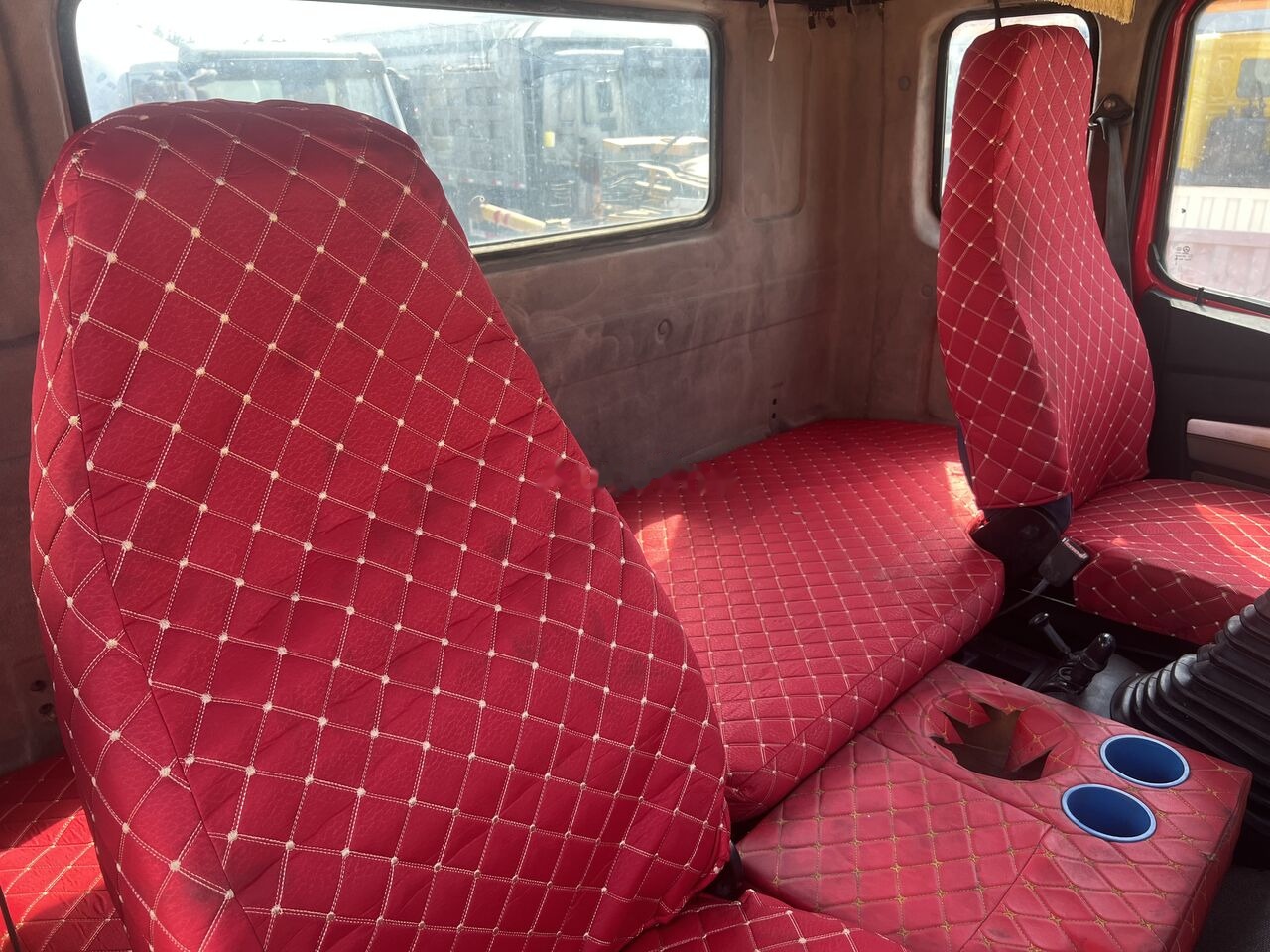 Howo 6X4 - Dragbil: bild 4 Howo 6X4 - Dragbil: bild 4