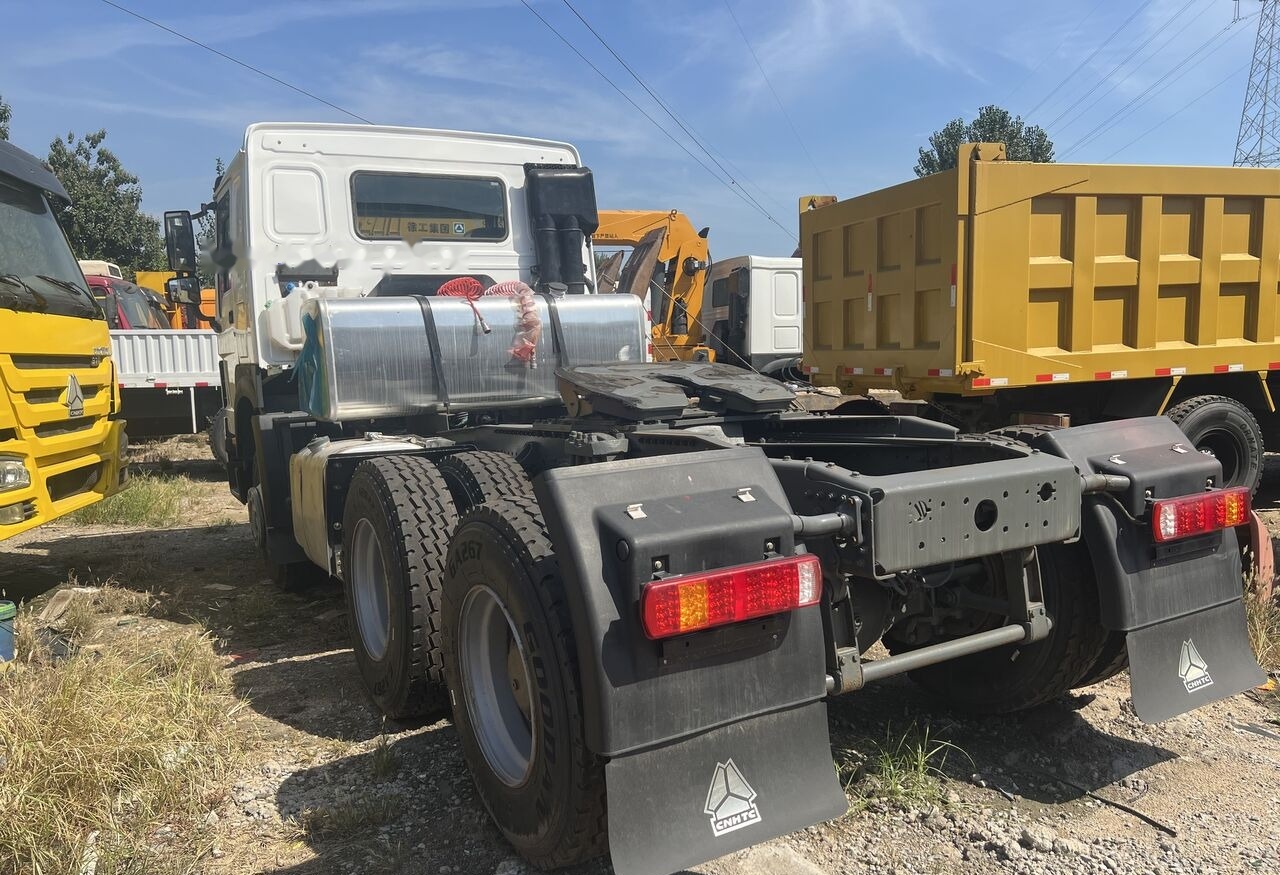 Howo 6x4 - Dragbil: bild 2 Howo 6x4 - Dragbil: bild 2