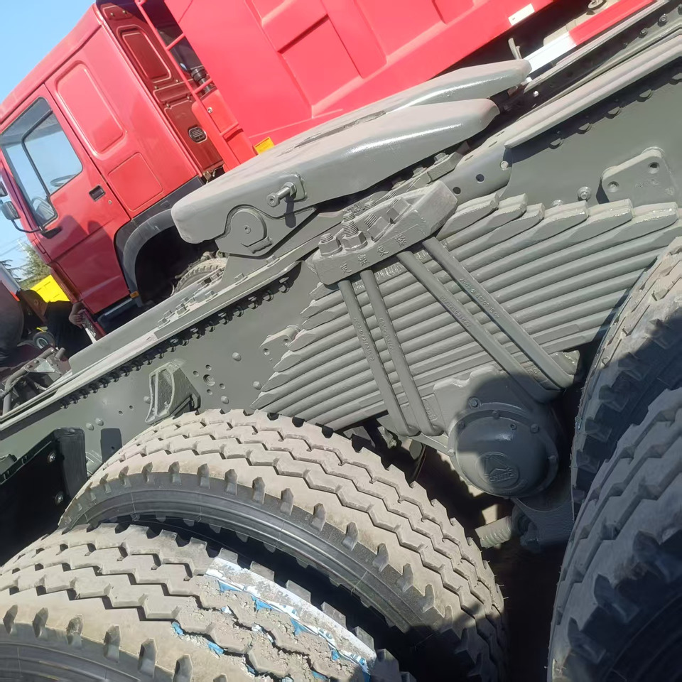 Sinotruk HOWO 371 6*4 Tractor - Dragbil: bild 4 Sinotruk HOWO 371 6*4 Tractor - Dragbil: bild 4