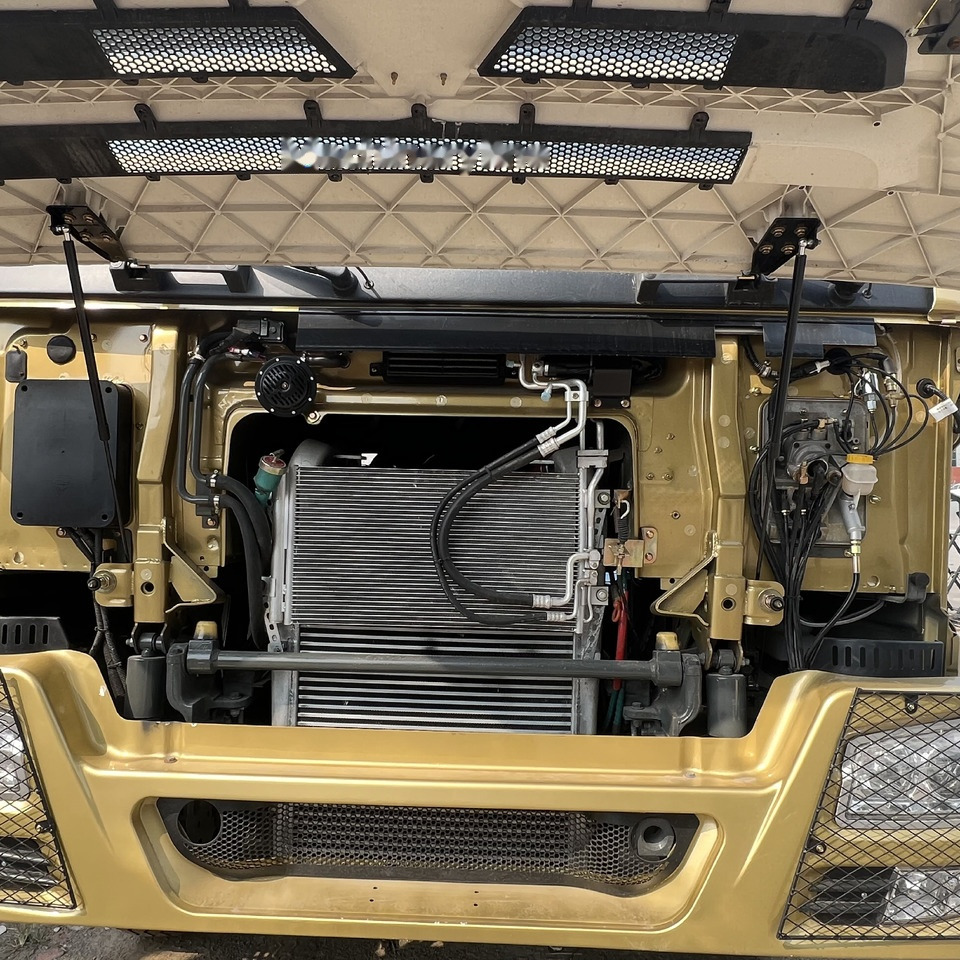 Sinotruk HOWO 420 Tractor - Dragbil: bild 5 Sinotruk HOWO 420 Tractor - Dragbil: bild 5