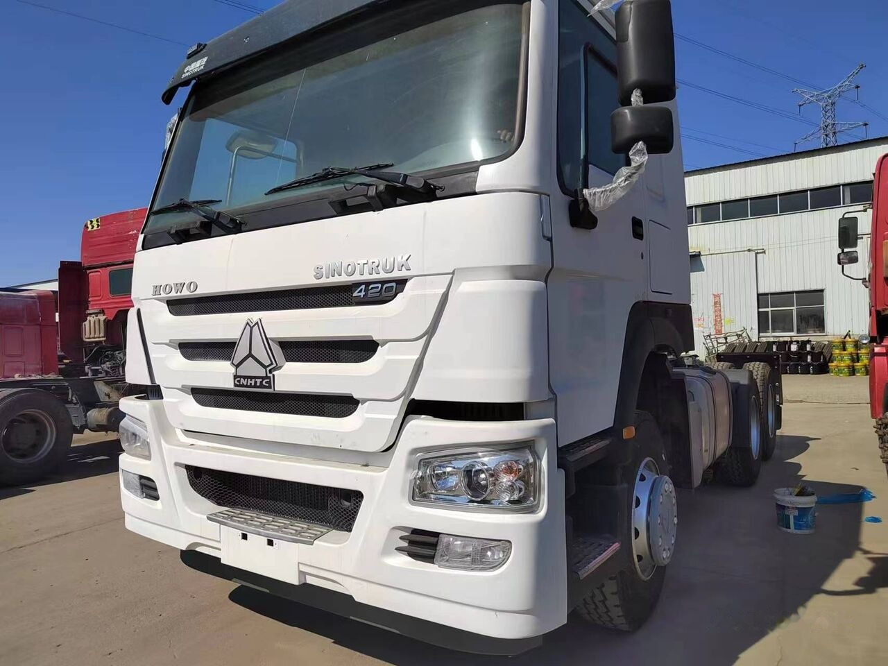 Sinotruk HOWO 420HP Tractor - Dragbil: bild 2 Sinotruk HOWO 420HP Tractor - Dragbil: bild 2