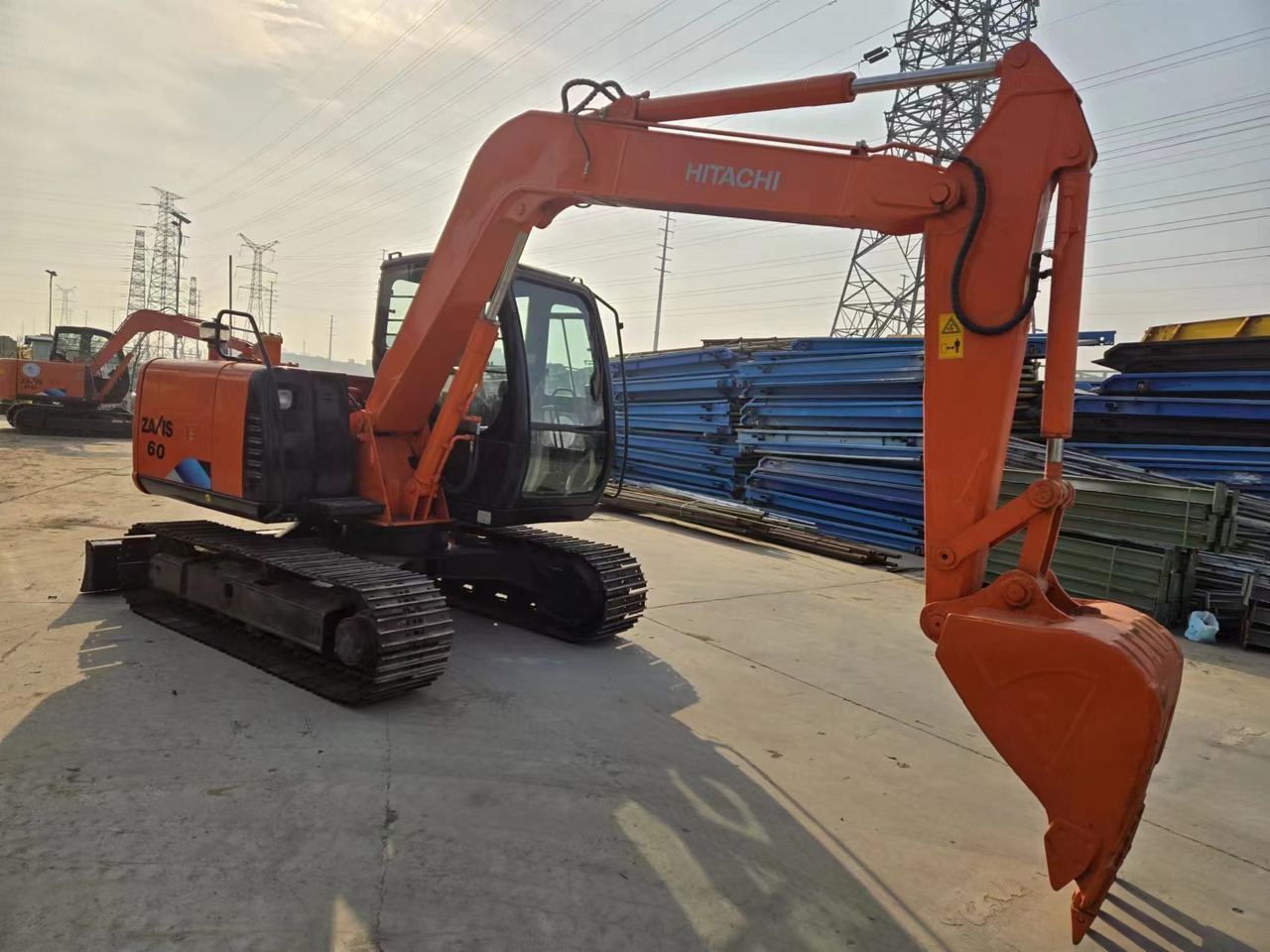 HITACHI ZX60 - Minigrävmaskin: bild 2 HITACHI ZX60 - Minigrävmaskin: bild 2