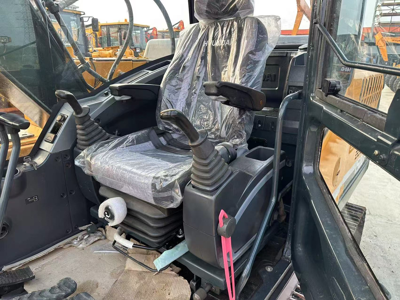 HYUNDAI R150LC-9S - Grävmaskin: bild 4 HYUNDAI R150LC-9S - Grävmaskin: bild 4