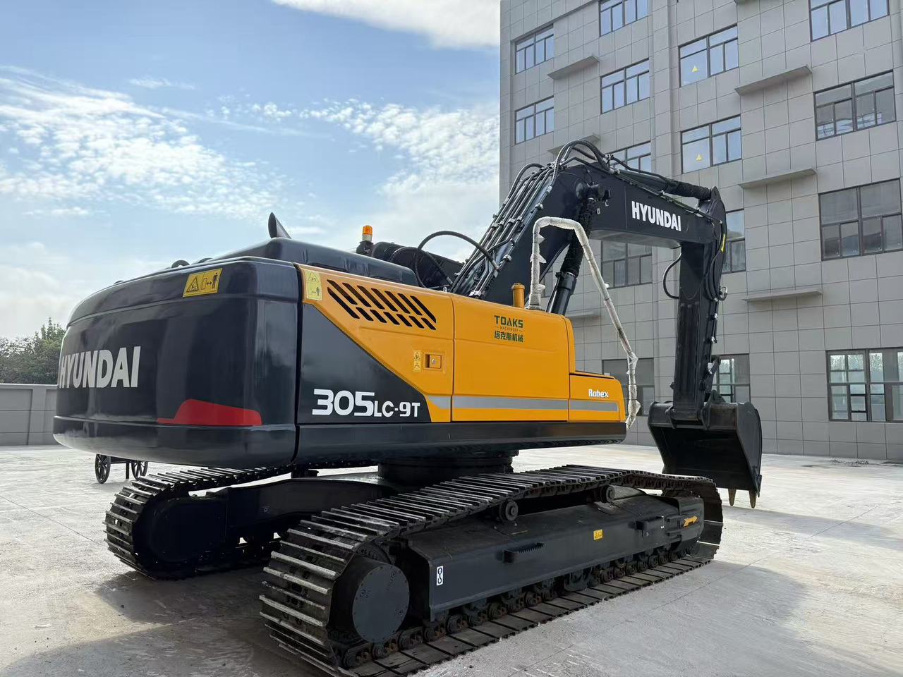 HYUNDAI R305LC-9T - Grävmaskin: bild 4 HYUNDAI R305LC-9T - Grävmaskin: bild 4