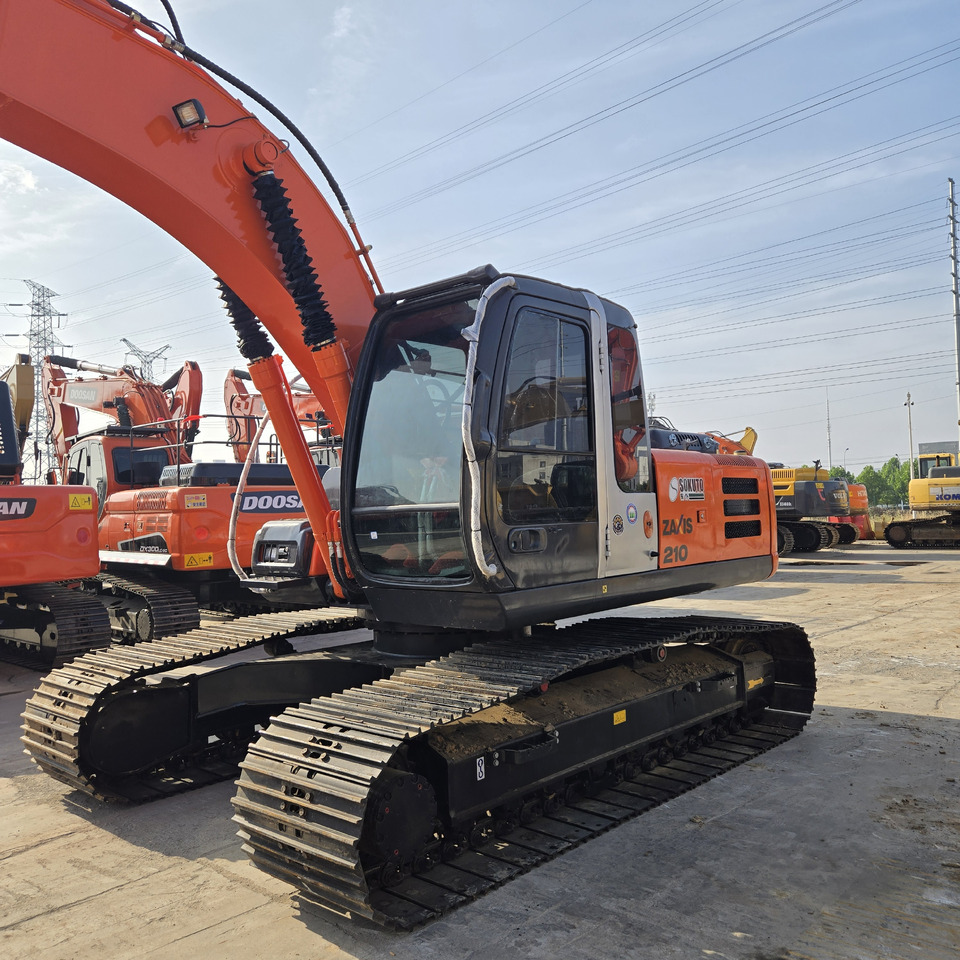 Hitachi ZX210 - Grävmaskin: bild 1 Hitachi ZX210 - Grävmaskin: bild 1