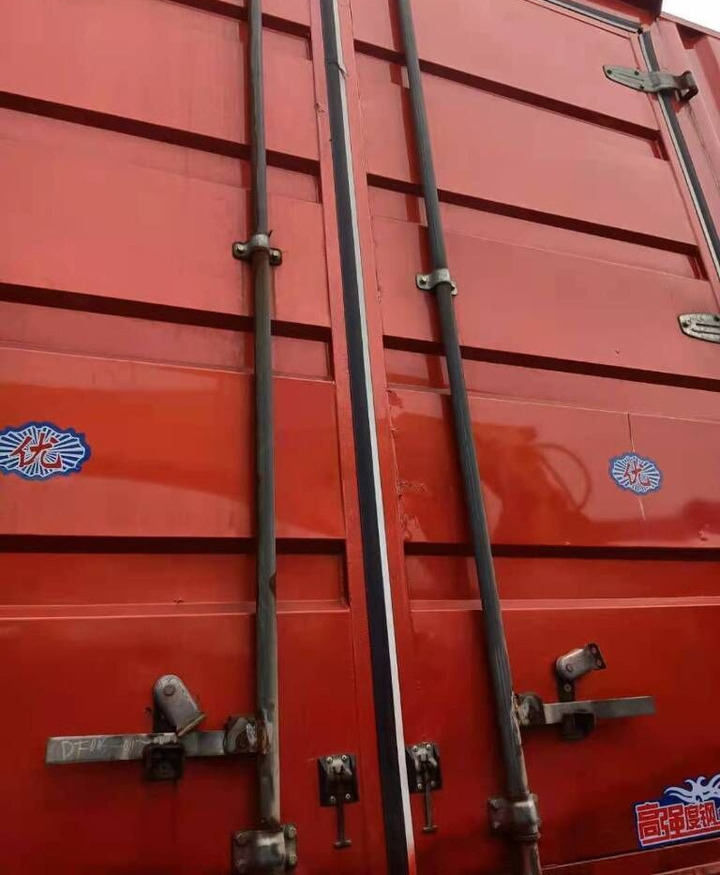 Howo 8X4 Box Truck Box Van - Containerbil/ Växelflak lastbil: bild 4 Howo 8X4 Box Truck Box Van - Containerbil/ Växelflak lastbil: bild 4