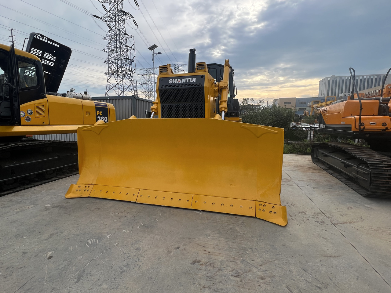 SHANTUI SD32 - Bulldozer: bild 2 SHANTUI SD32 - Bulldozer: bild 2