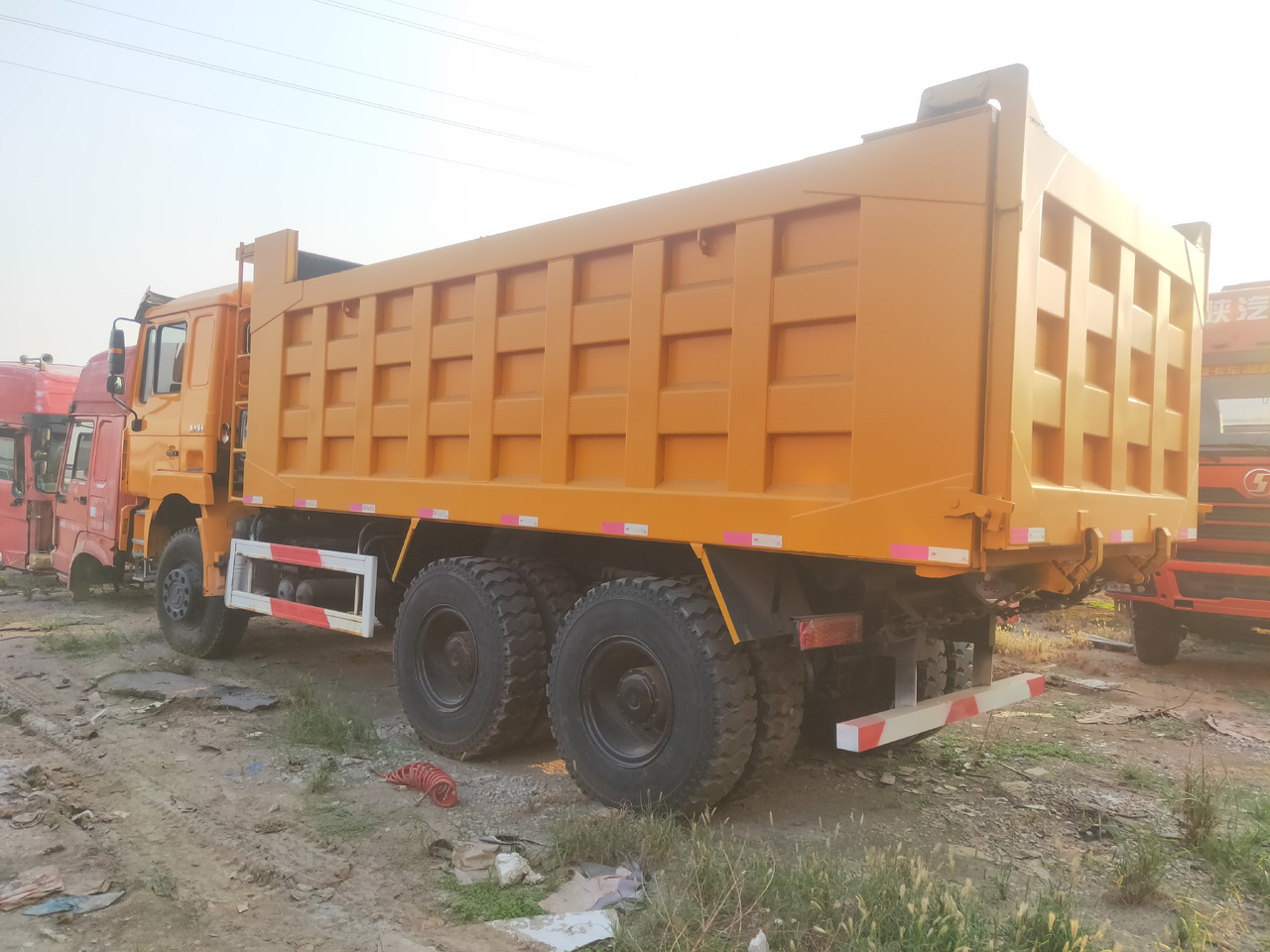 Shacman F3000 6*4 Dump truck - Tippbil lastbil: bild 2 Shacman F3000 6*4 Dump truck - Tippbil lastbil: bild 2