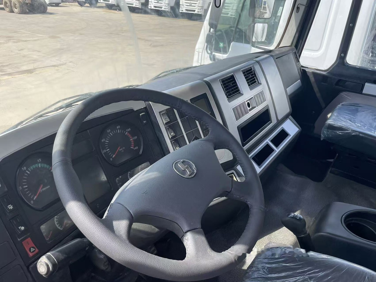 Shacman F3000 Concrete mixer truck - Betongbil: bild 4 Shacman F3000 Concrete mixer truck - Betongbil: bild 4