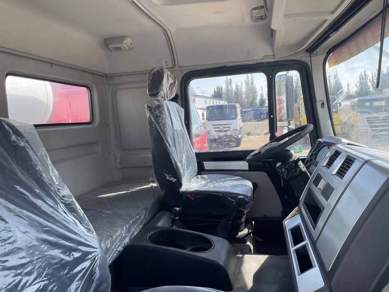 Shacman F3000 Concrete mixer truck - Betongbil: bild 2 Shacman F3000 Concrete mixer truck - Betongbil: bild 2