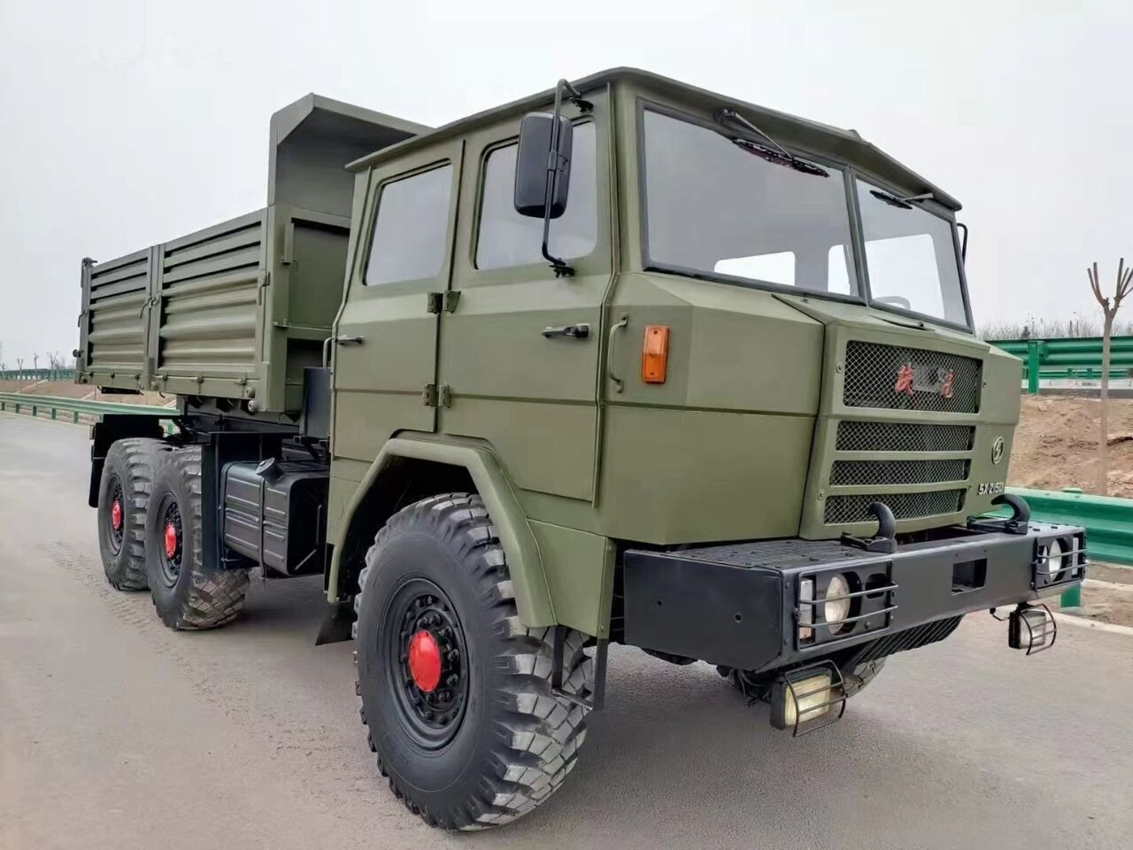 Shacman SX2150 - Tippbil lastbil: bild 2 Shacman SX2150 - Tippbil lastbil: bild 2