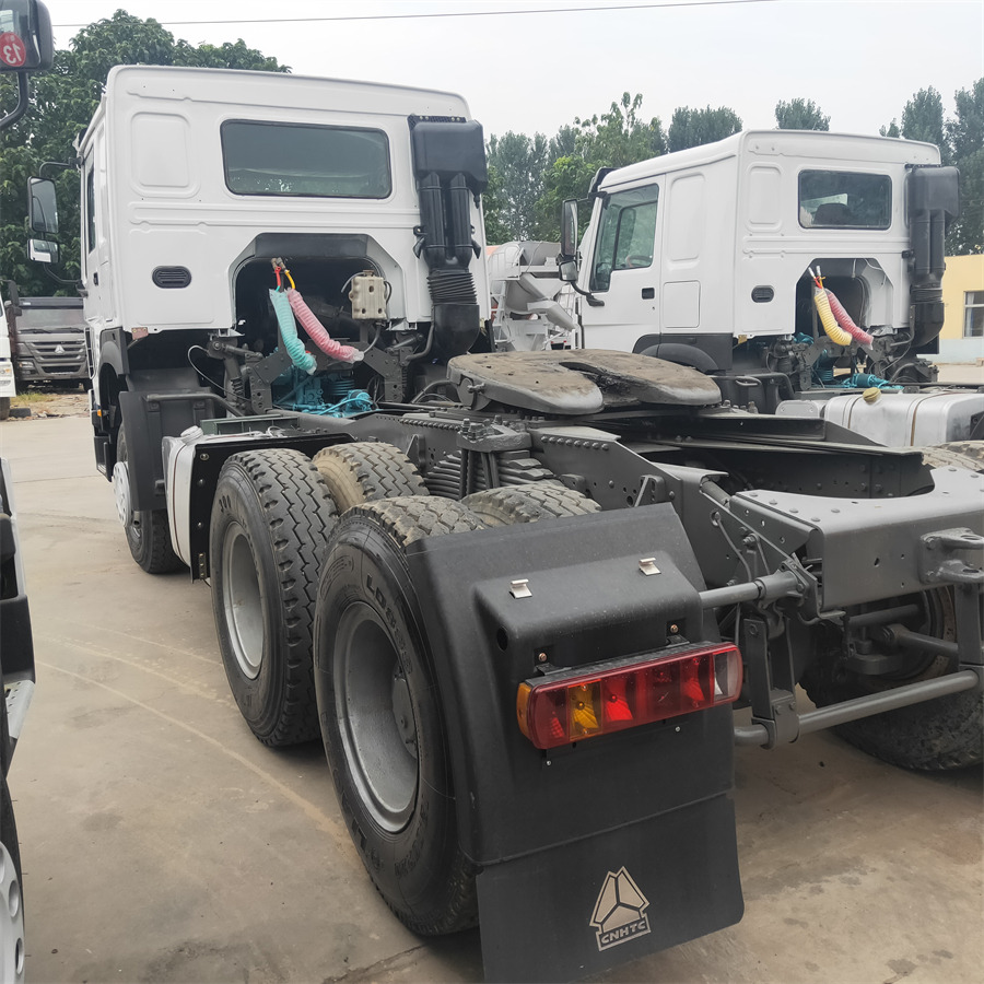 Sinotruk HOWO 371 tractor - Minitippbil: bild 3 Sinotruk HOWO 371 tractor - Minitippbil: bild 3