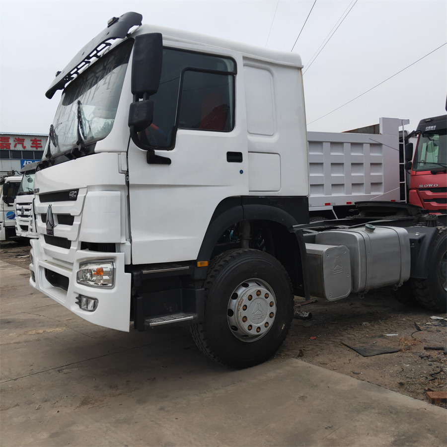 Sinotruk HOWO 420 tractor - Minitippbil: bild 5 Sinotruk HOWO 420 tractor - Minitippbil: bild 5