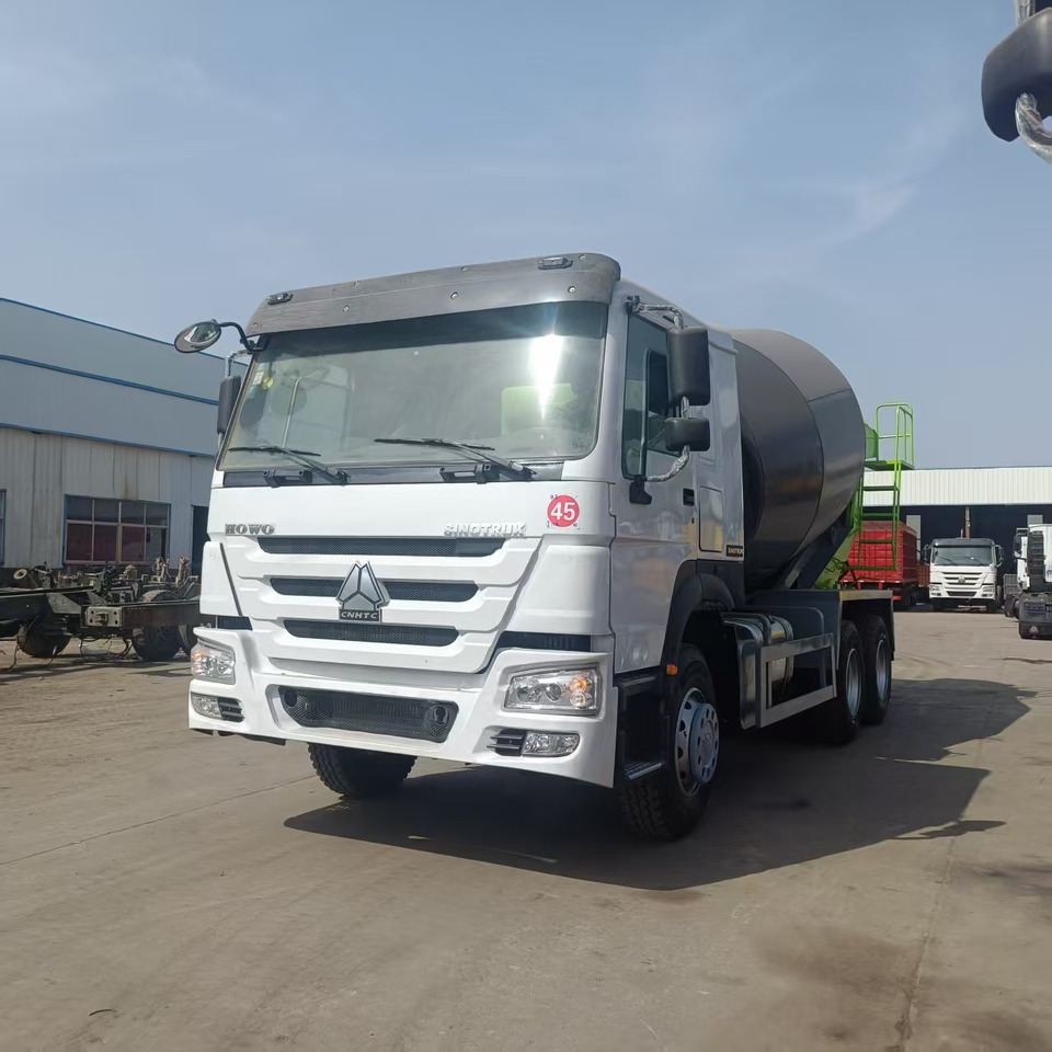 Sinotruk HOWO 6*4 Concrete mixer truck - Betongbil: bild 3 Sinotruk HOWO 6*4 Concrete mixer truck - Betongbil: bild 3