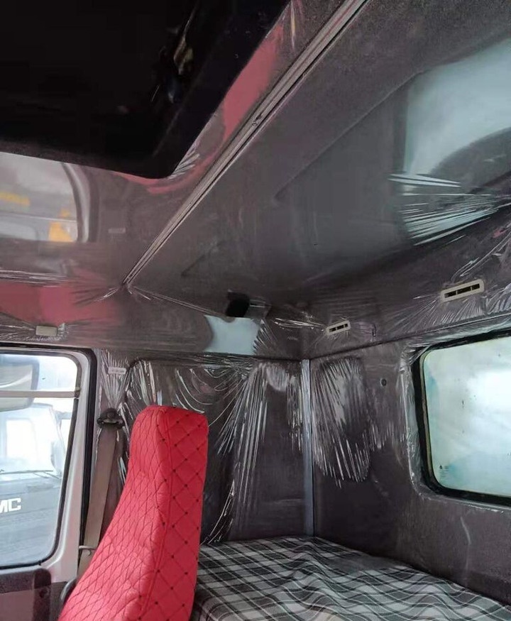 Sinotruk HOWO 6*4 Fuel Tank Truck - Tankbil: bild 5 Sinotruk HOWO 6*4 Fuel Tank Truck - Tankbil: bild 5