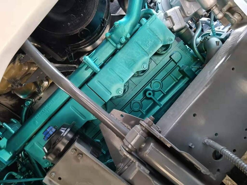 Sinotruk HOWO 6*4 Tractor - Containerbil/ Växelflak lastbil: bild 4 Sinotruk HOWO 6*4 Tractor - Containerbil/ Växelflak lastbil: bild 4