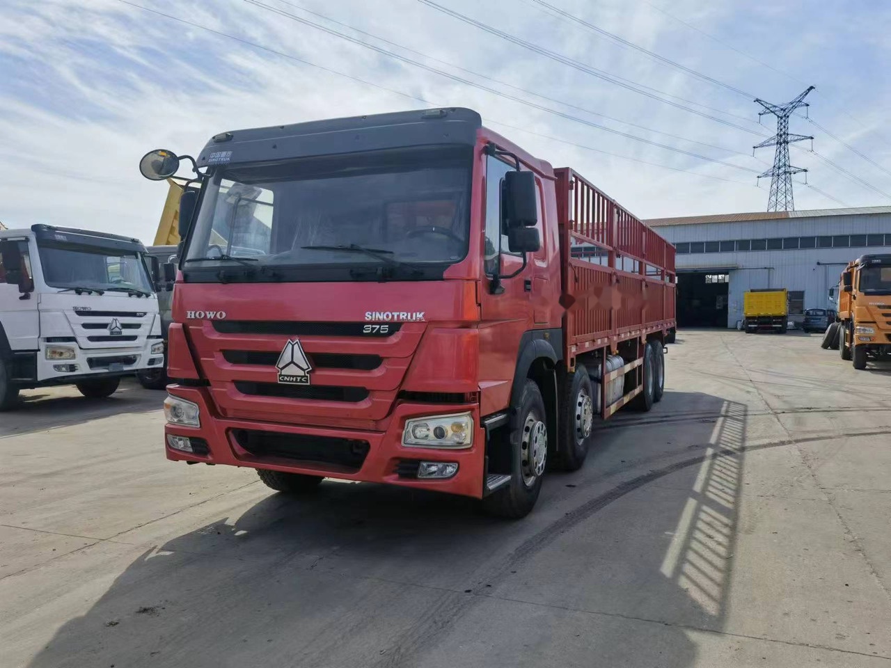 Sinotruk HOWO 8*4 Fence Truck - Minitippbil: bild 2 Sinotruk HOWO 8*4 Fence Truck - Minitippbil: bild 2