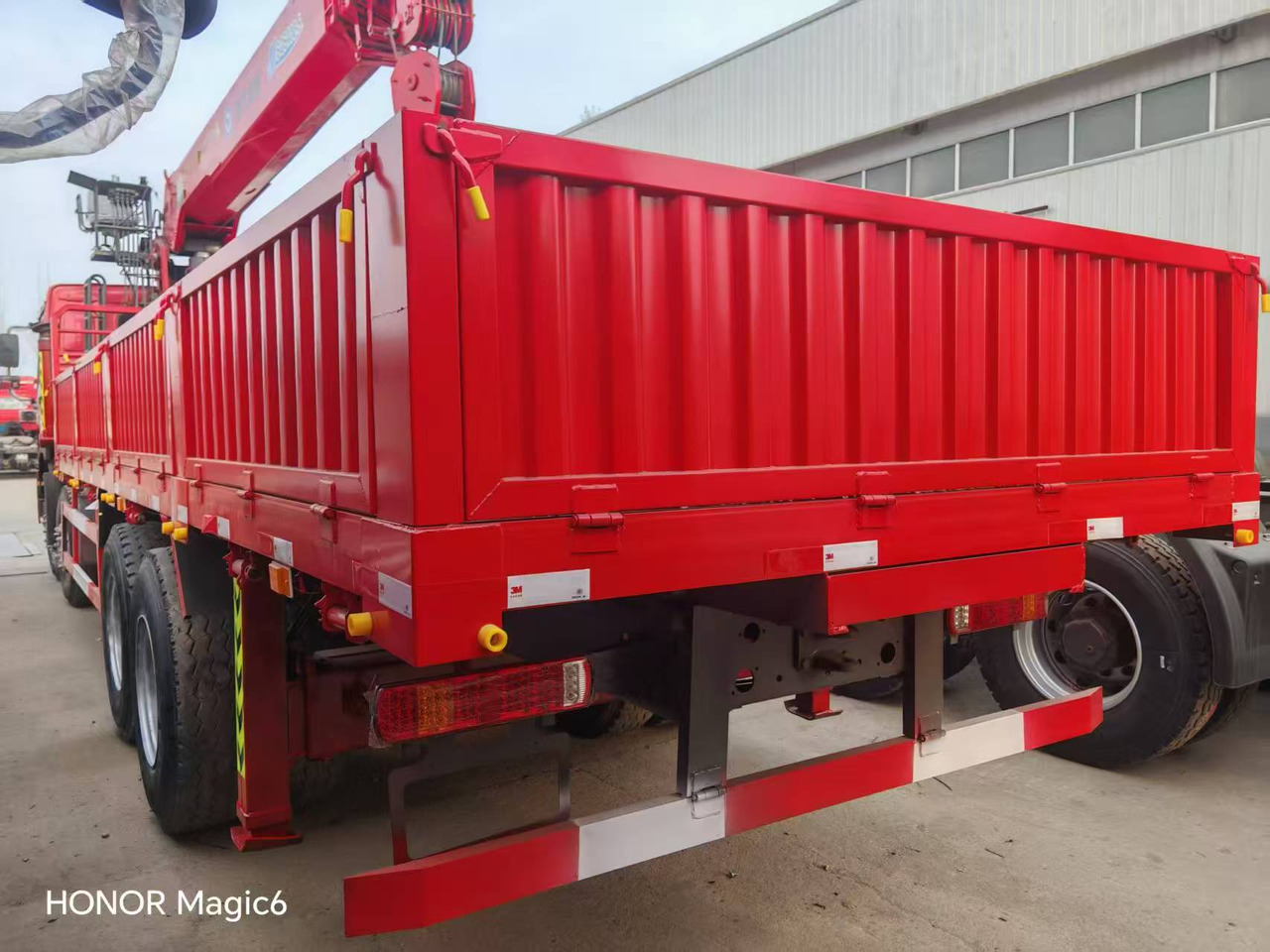 Sinotruk HOWO 8*4 Mobile crane - Mobilkran: bild 4 Sinotruk HOWO 8*4 Mobile crane - Mobilkran: bild 4