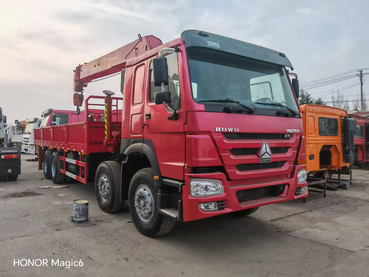 Sinotruk HOWO 8*4 Mobile crane - Mobilkran: bild 2 Sinotruk HOWO 8*4 Mobile crane - Mobilkran: bild 2