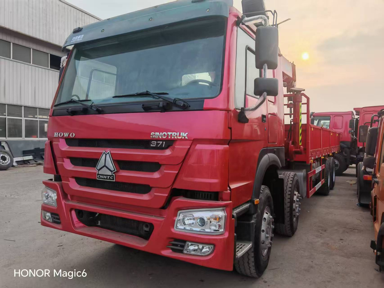 Sinotruk HOWO 8*4 Mobile crane - Mobilkran: bild 3 Sinotruk HOWO 8*4 Mobile crane - Mobilkran: bild 3