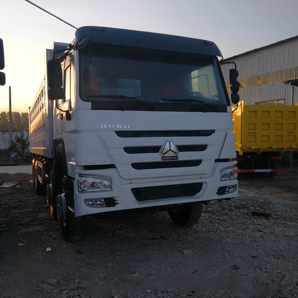 Sinotruk HOWO 8*4 dump truck - Minitippbil: bild 1 Sinotruk HOWO 8*4 dump truck - Minitippbil: bild 1