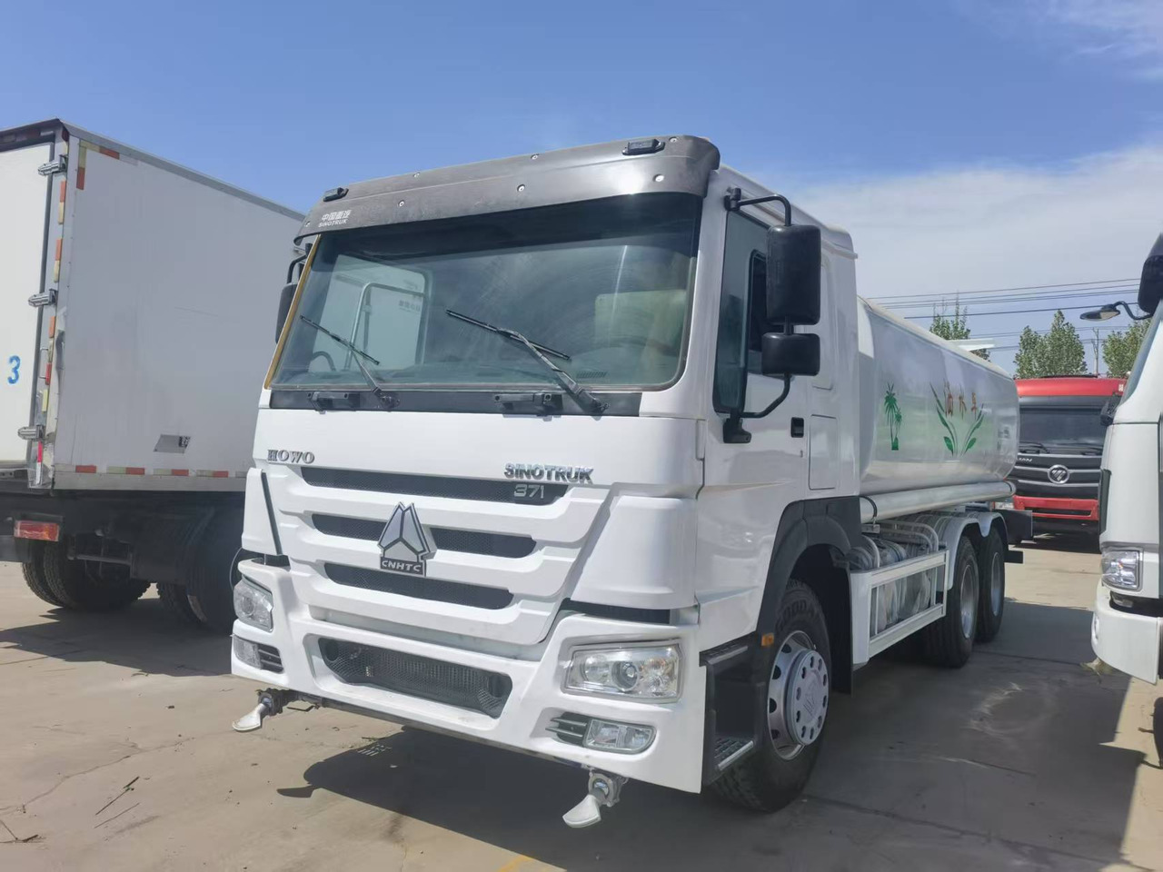 Sinotruk HOWO 371 6*4 Sprinkler truck - Utility/ Specialfordon: bild 2 Sinotruk HOWO 371 6*4 Sprinkler truck - Utility/ Specialfordon: bild 2