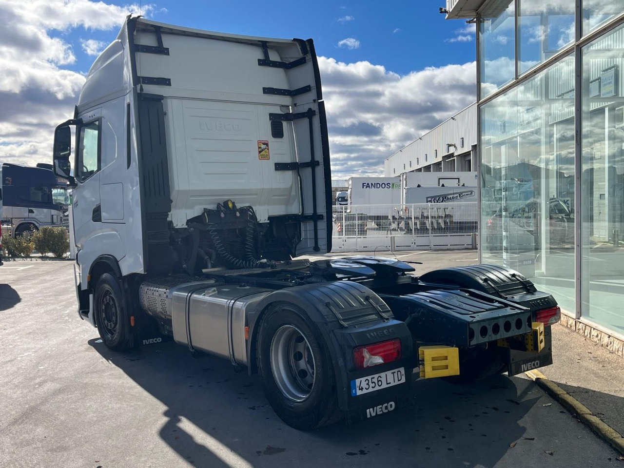 Cabeza Tractora IVECO S-WAY 510 AUTOMATICO CON INTARDER - Dragbil: bild 4 Cabeza Tractora IVECO S-WAY 510 AUTOMATICO CON INTARDER - Dragbil: bild 4