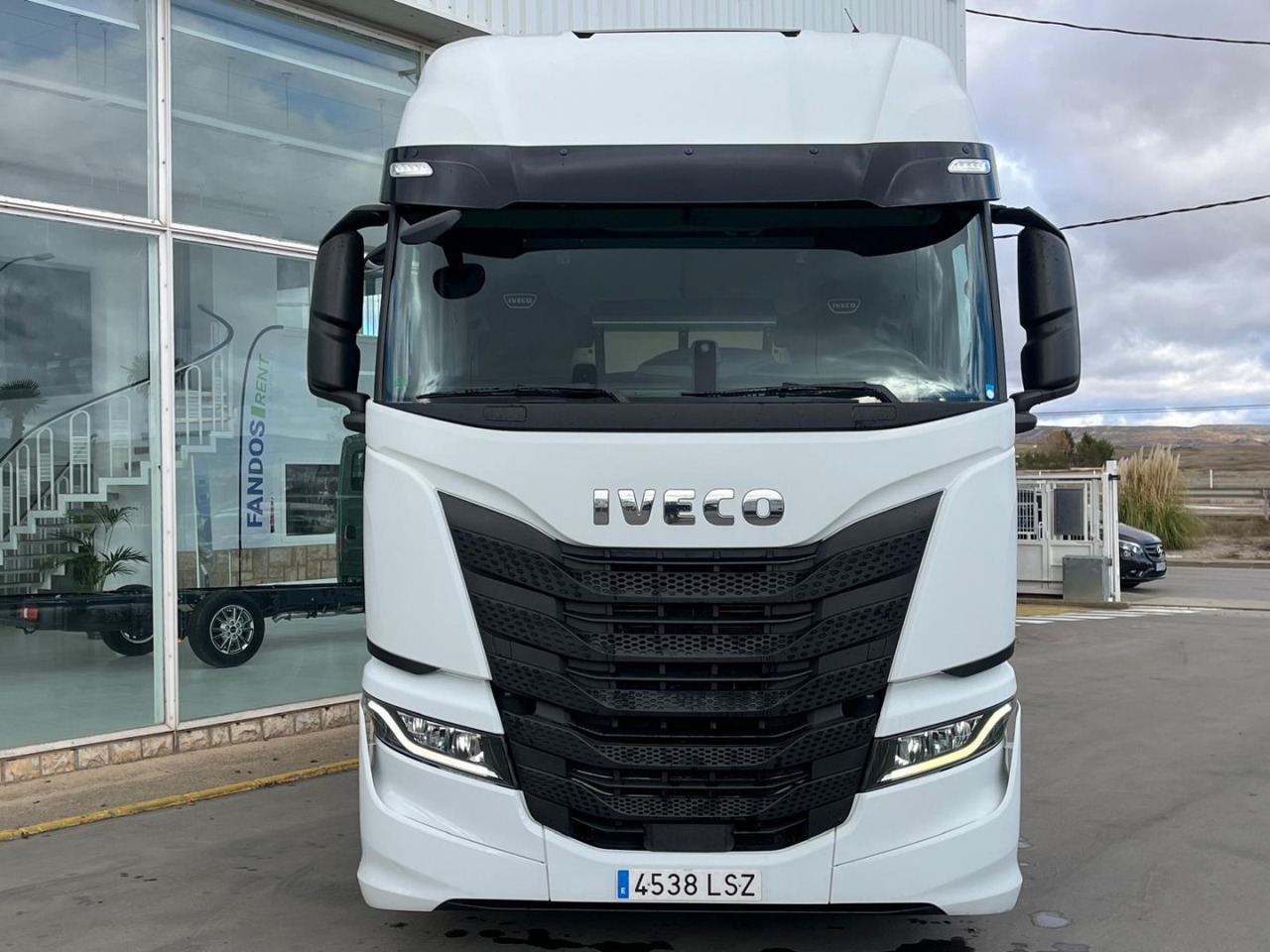 Cabeza Tractora IVECO S-WAY 510 AUTOMATICO CON INTARDER - Dragbil: bild 2 Cabeza Tractora IVECO S-WAY 510 AUTOMATICO CON INTARDER - Dragbil: bild 2