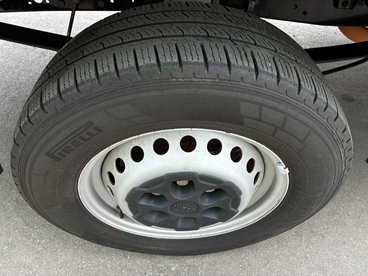 Skåpbil Furgón IVECO 35S14 V 12m3: bild 15 Skåpbil Furgón IVECO 35S14 V 12m3: bild 15