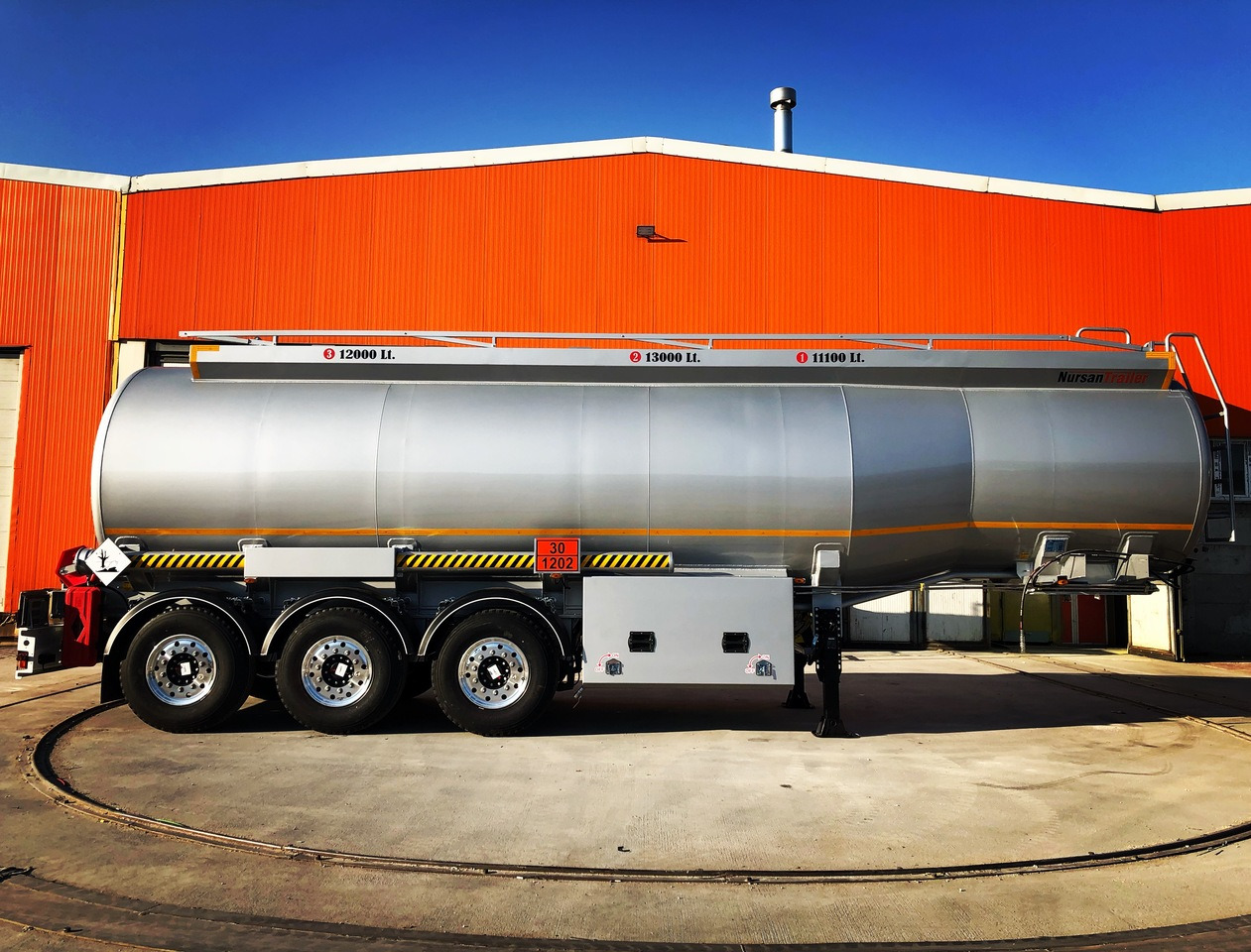 NURSAN Aluminium Tanker - Tanktrailer: bild 5 NURSAN Aluminium Tanker - Tanktrailer: bild 5
