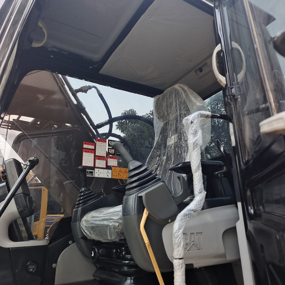 Bandgrävare CAT 330D2L: bild 11