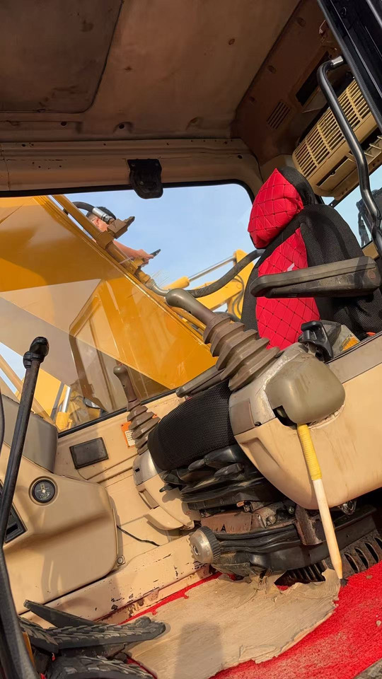 CATERPILLAR 320BL - Bandgrävare: bild 2 CATERPILLAR 320BL - Bandgrävare: bild 2