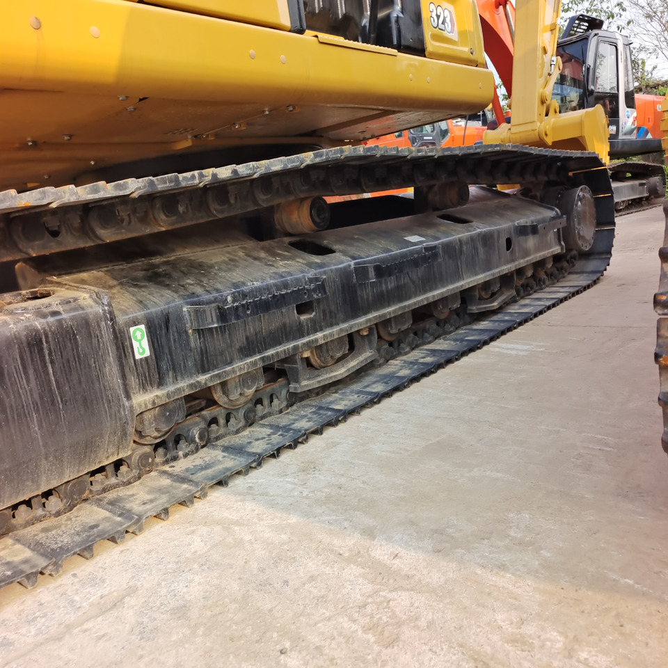 CATERPILLAR 323 CAT NEW GENERATION - Bandgrävare: bild 5 CATERPILLAR 323 CAT NEW GENERATION - Bandgrävare: bild 5