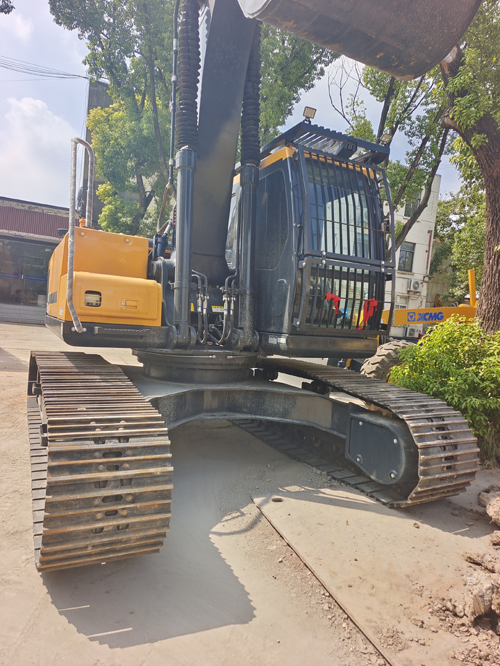 HYUNDAI HX220HD WITH 4 CAMERAS - Bandgrävare: bild 5 HYUNDAI HX220HD WITH 4 CAMERAS - Bandgrävare: bild 5