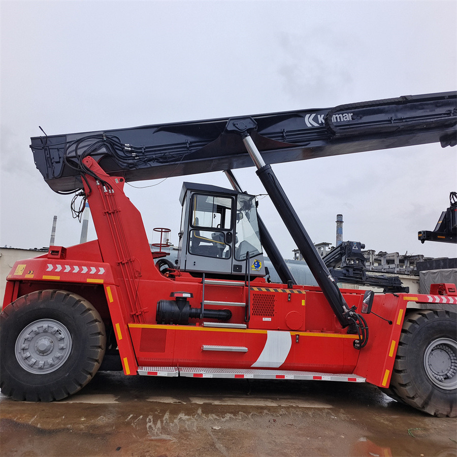 KALMAR DRF 450 - Reachstacker: bild 1 KALMAR DRF 450 - Reachstacker: bild 1