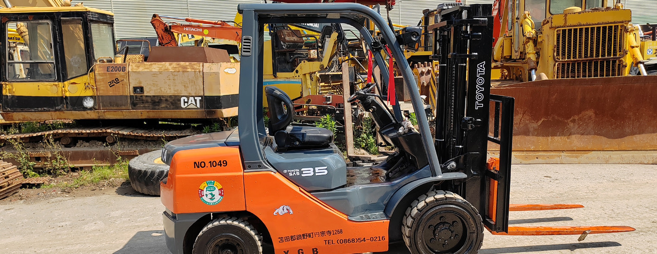 TOYOTA FD 35 - Motviktstruck: bild 1 TOYOTA FD 35 - Motviktstruck: bild 1