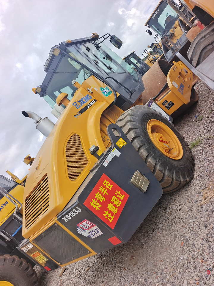 XCMG XS183J XS203J XS223J - Asfaltvält: bild 3 XCMG XS183J XS203J XS223J - Asfaltvält: bild 3