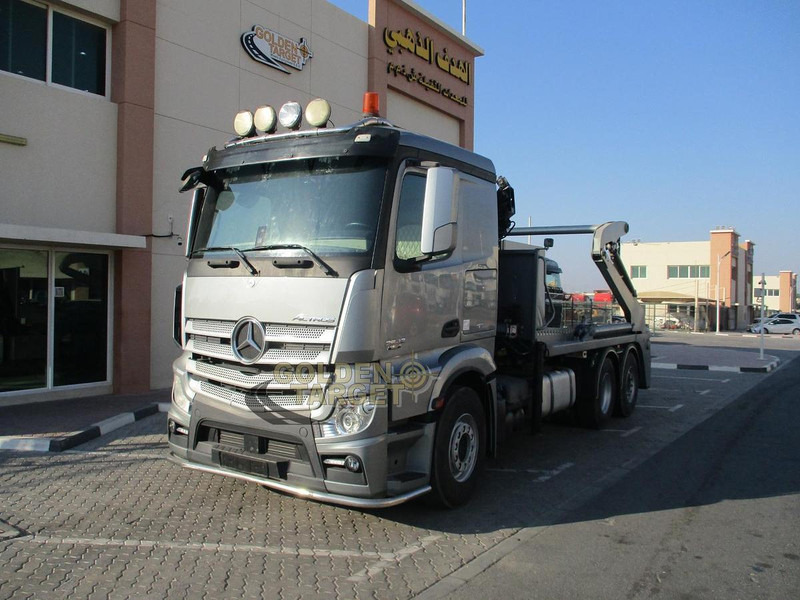 Mercedes-Benz 2642 6×2 Double Skip Loader with HIAB Crane - Lastare: bild 1 Mercedes-Benz 2642 6×2 Double Skip Loader with HIAB Crane - Lastare: bild 1