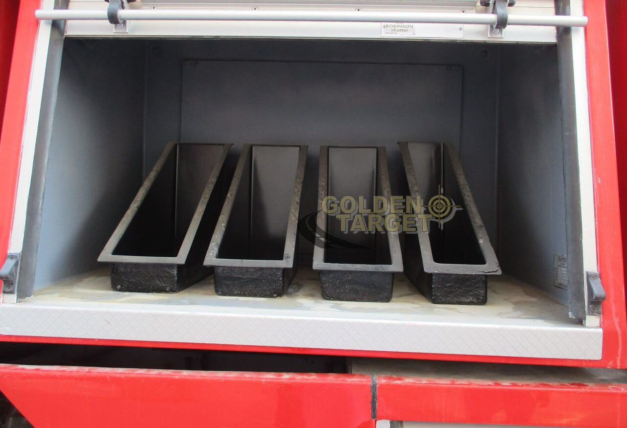 Reynold Boughton Barracuda 4x4 Airport Fire Truck - Släck/ Räddningsvagn: bild 5 Reynold Boughton Barracuda 4x4 Airport Fire Truck - Släck/ Räddningsvagn: bild 5