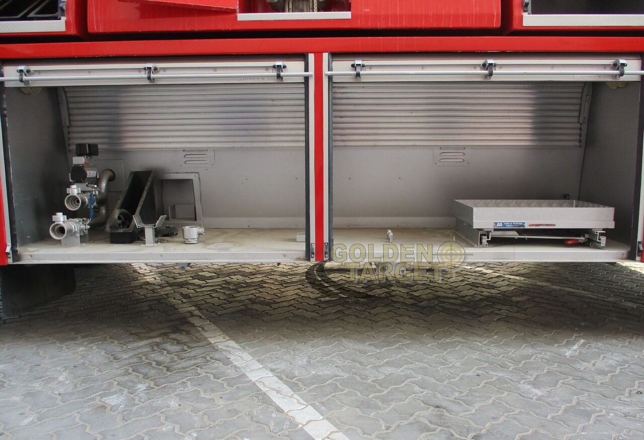 Reynold Boughton Barracuda 4x4 Airport Fire Truck - Släck/ Räddningsvagn: bild 4 Reynold Boughton Barracuda 4x4 Airport Fire Truck - Släck/ Räddningsvagn: bild 4