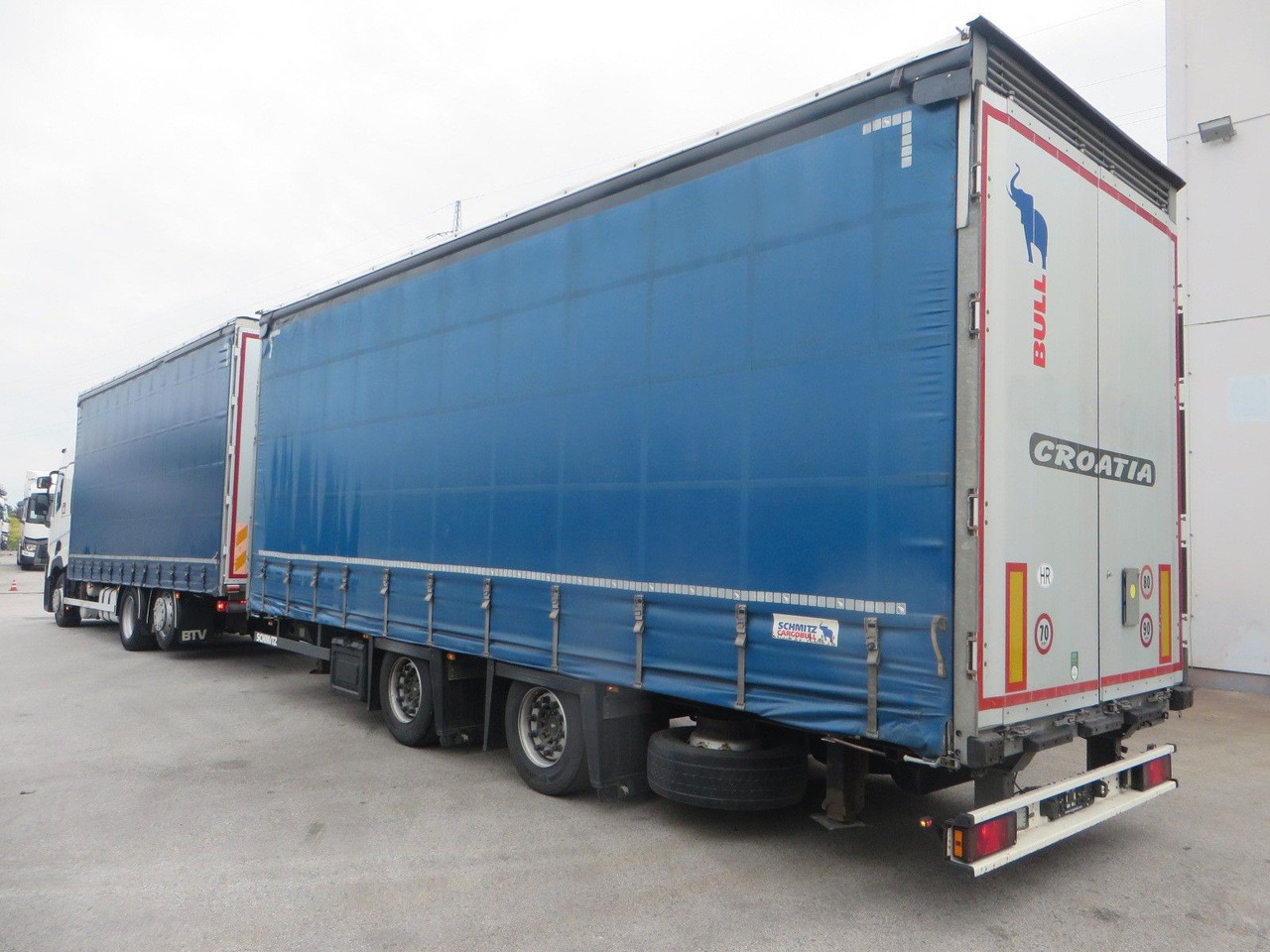 Renault T480 SC 6x2 Tandem jumbo 116m3 - Kapellbil: bild 4 Renault T480 SC 6x2 Tandem jumbo 116m3 - Kapellbil: bild 4