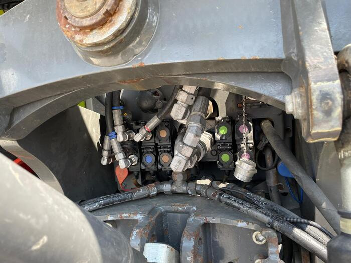 Claas Xerion 4000 - Traktor: bild 3 Claas Xerion 4000 - Traktor: bild 3