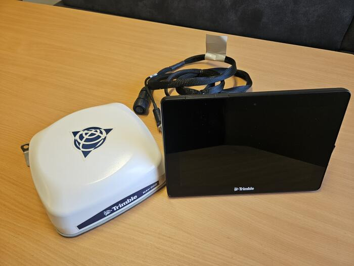 Trimble GFX 750 + NAV 900 - Tillbehör för Traktor: bild 1 Trimble GFX 750 + NAV 900 - Tillbehör för Traktor: bild 1