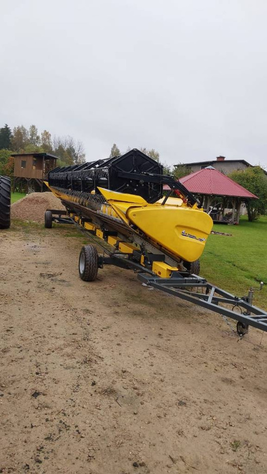 New Holland CR 9.90  - Skördetröska: bild 5 New Holland CR 9.90  - Skördetröska: bild 5