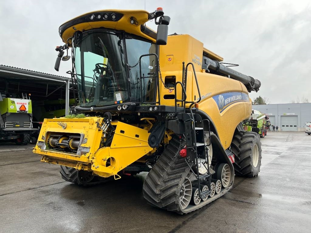 New Holland CR 9.90  - Skördetröska: bild 3 New Holland CR 9.90  - Skördetröska: bild 3