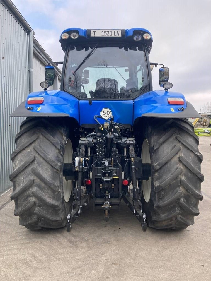 New Holland T 8.320 AC - Traktor: bild 4 New Holland T 8.320 AC - Traktor: bild 4